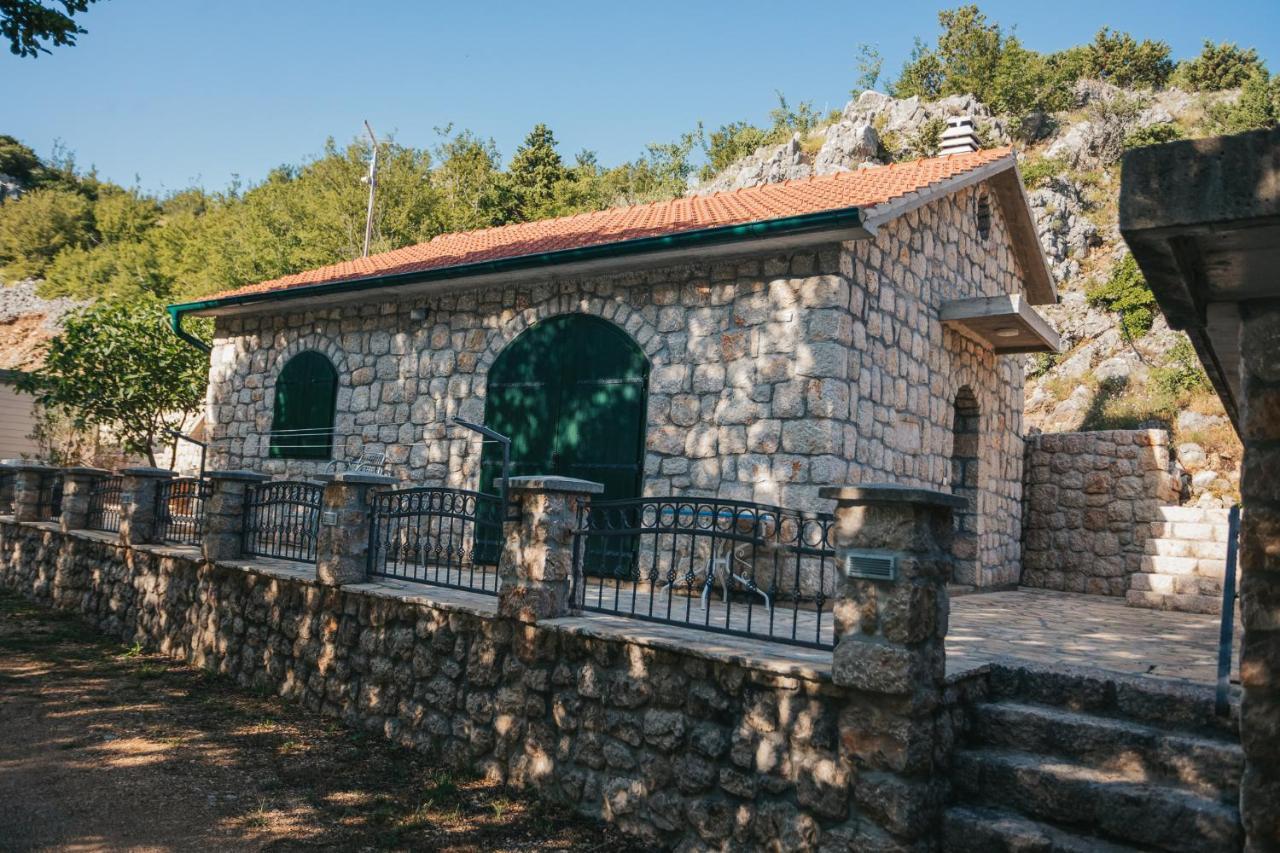 River Huts Zrmanja Obrovac Εξωτερικό φωτογραφία